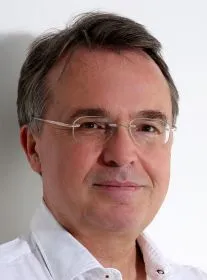 Logo Dr Christian Mayer Porträt von Dr. Christian Mayer